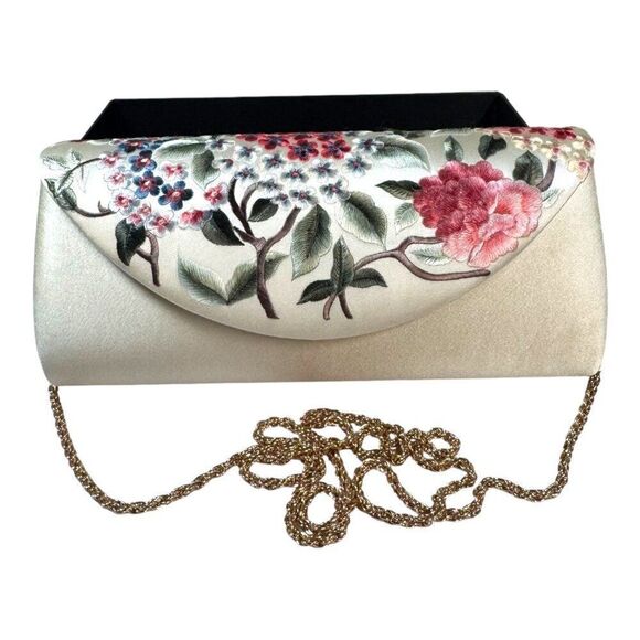 Traska Silk Floral Embroidered Clutch Purse Gold Chain Strap Satin Finish VTG - Picture 3 of 14